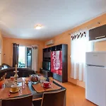 In With Balcony, Air Condition, Wifi, Washing Machine * Vinišće