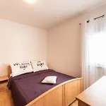 In With Balcony, Air Condition, Wifi, Washing Machine