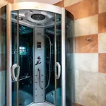 In With Balcony, Air Condition, Wifi, Washing Machine Apartament *