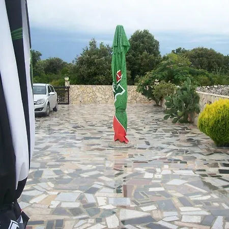 In With Balcony, Air Condition, Wifi, Washing Machine * Vinišće