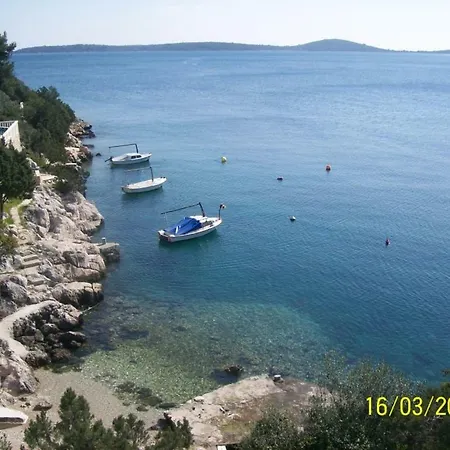 In With Balcony, Air Condition, Wifi, Washing Machine Vinišće